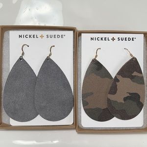 Nickel Suede size M new in box leather earrings